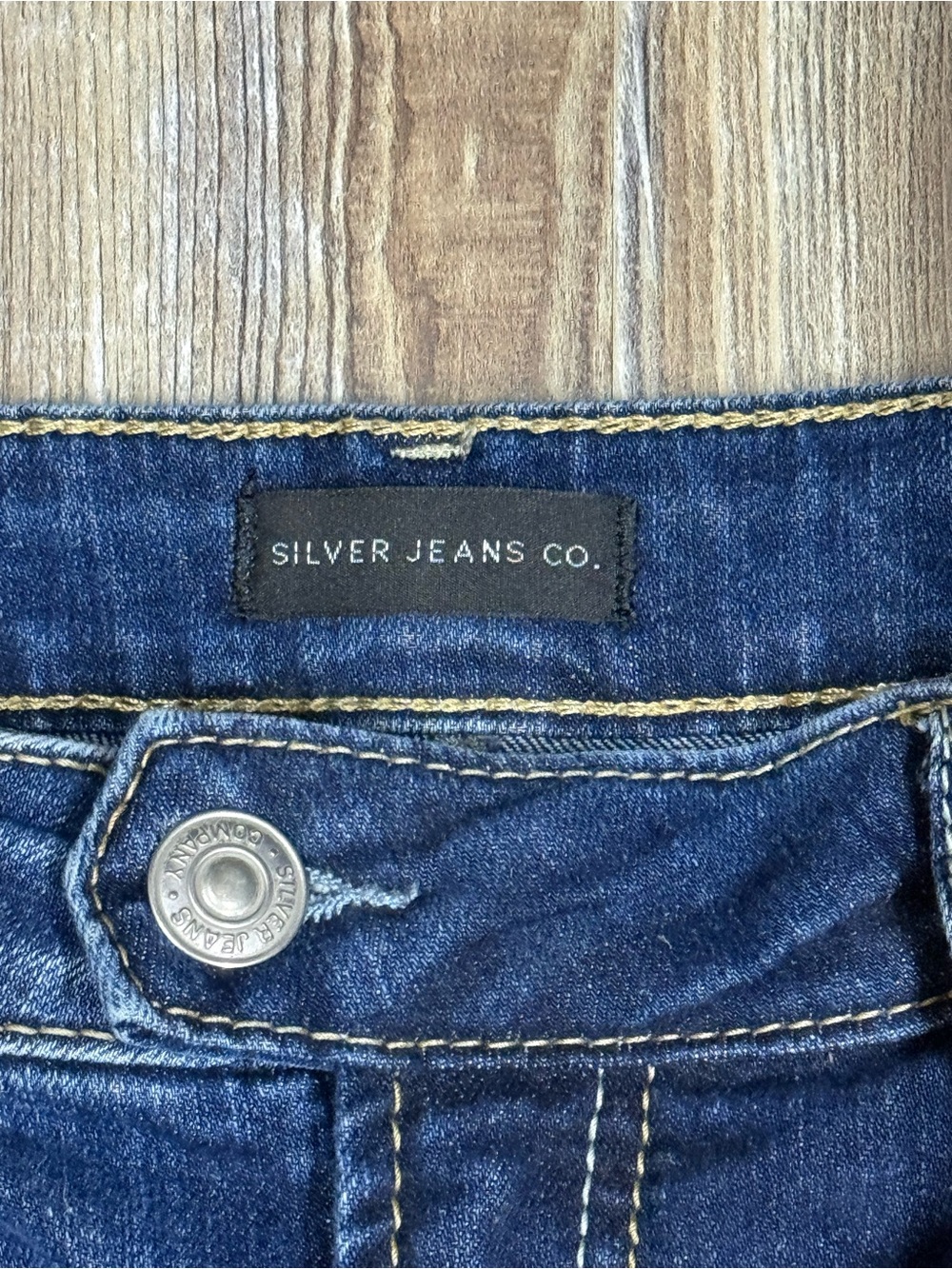 Silver Jeans Women's Dark Blue Stretch Denim Jeans Tuesday Slim Boot Size 30x33